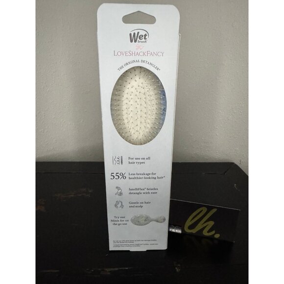 LoveShackFancy Wet Brush Original Detangler - Everblooming Rosettes New In Hand - Picture 3 of 3